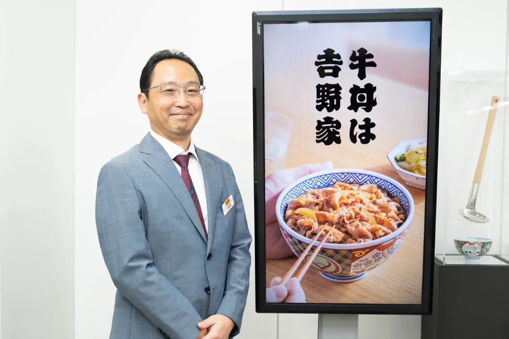 富国生命保険相互会社 お客さまサービス部 お客さまセンター 河原 悠香子 氏、小島 明子 氏、浜口 理菜 氏
